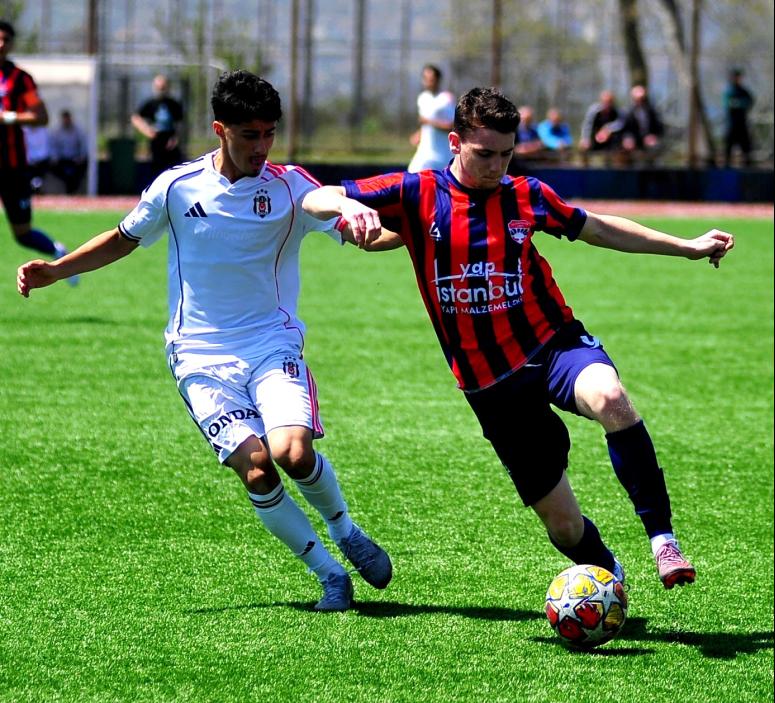 SİLİVRİSPOR U-17’DEN BURAYA KAKAR: 0-4