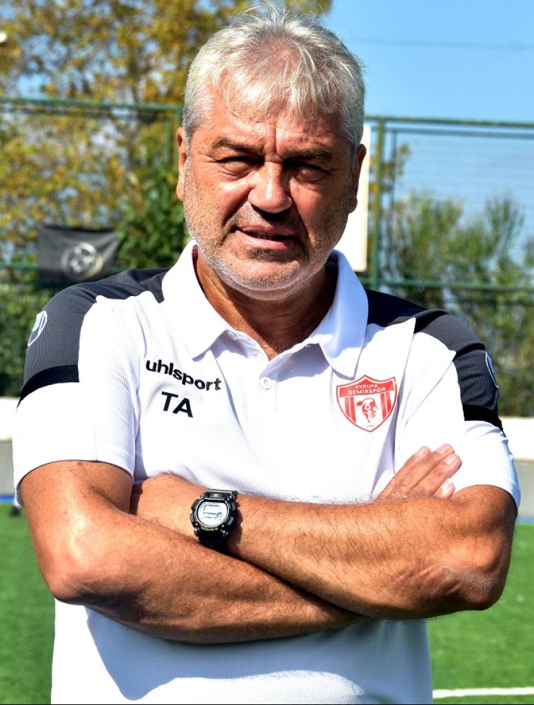 TANER ALPAK: HEDEFİMİZ TABİKİ PROFESYONEL LİG